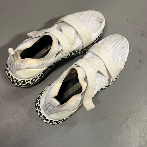 Stella McCartney white Velcro sneaker wi black and white  leopard print bottom - Picture 4 of 5